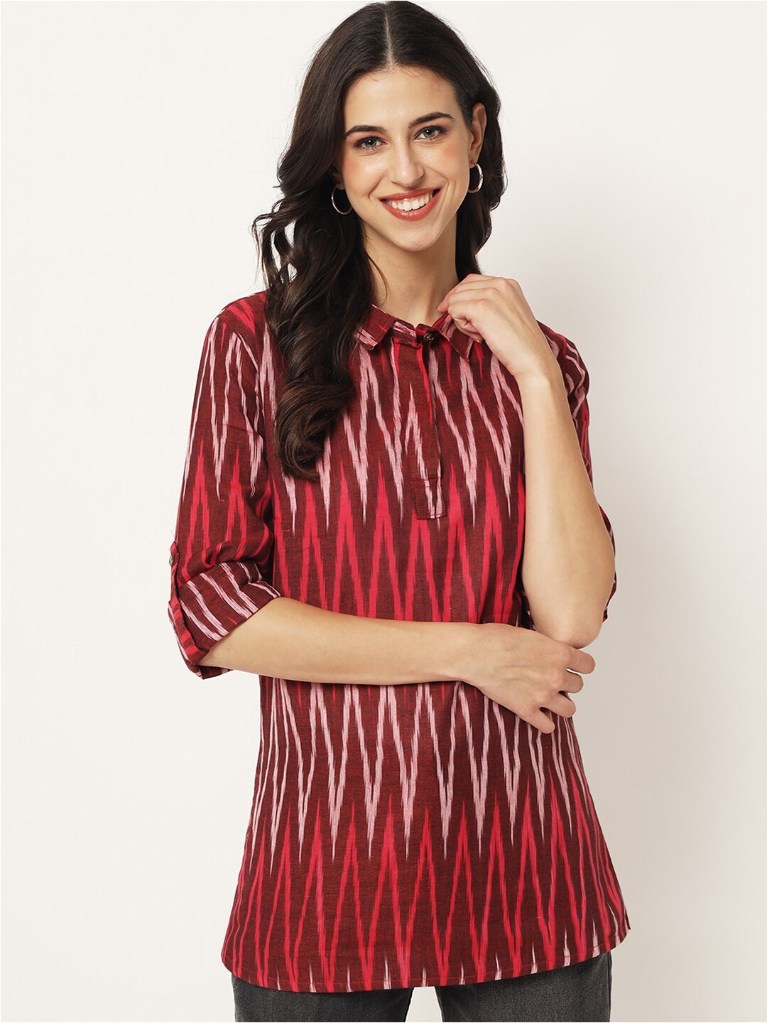 

Vastraa Fusion Ikkat Printed Roll-Up Sleeves Top, Maroon