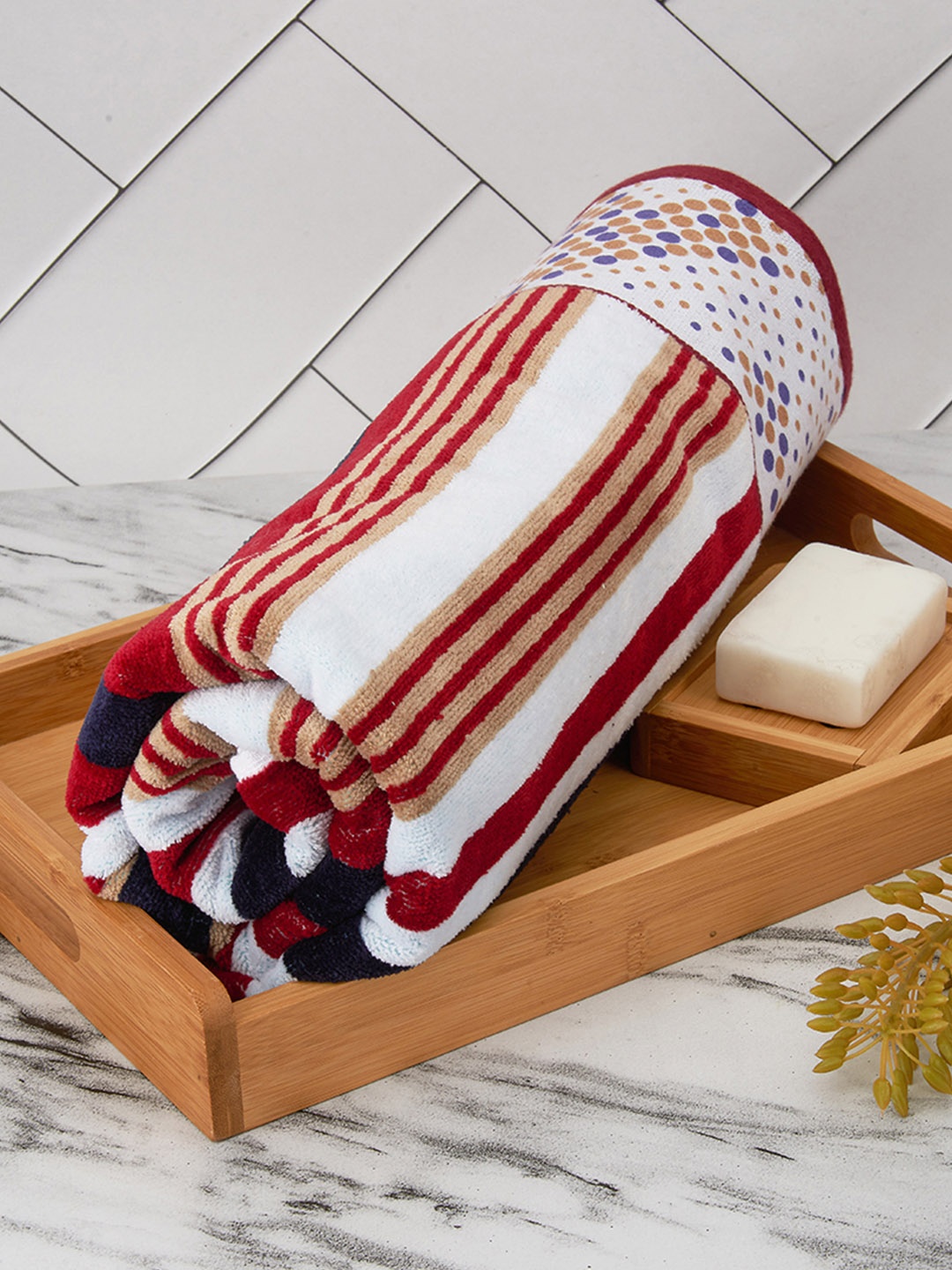 

Black gold Set Of 2 Printed Pure Cotton 650 GSM Bath Towels, Maroon