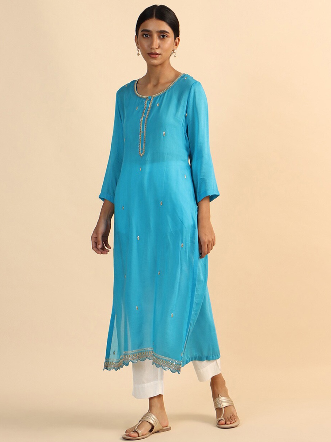 

Taneira Women Ethnic Motifs Embroidered Kurta, Blue