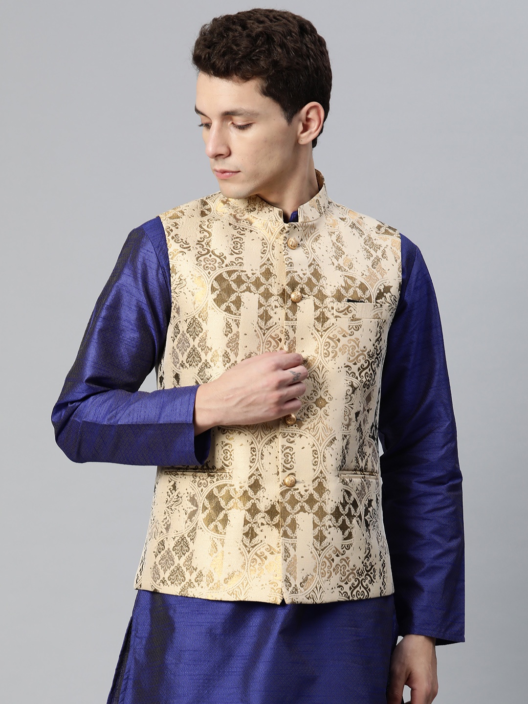 

MANQ Men Woven Design Jaquard Silk Nehru Jacket, Beige