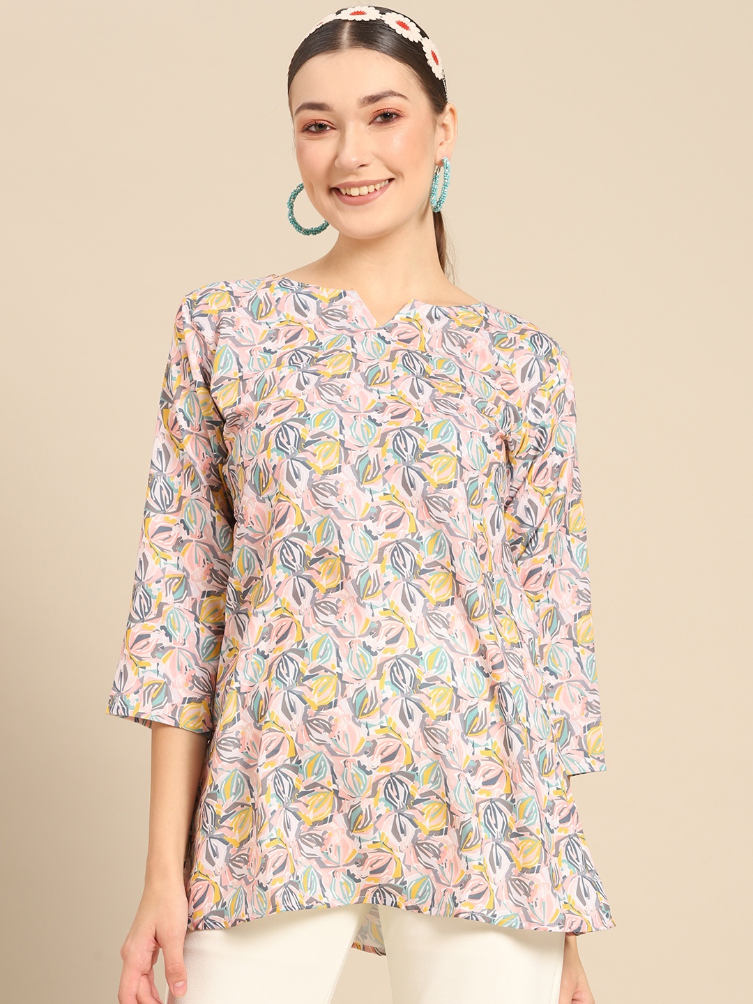 

Sangria White & Grey Ethnic Motifs Printed Short Kurti