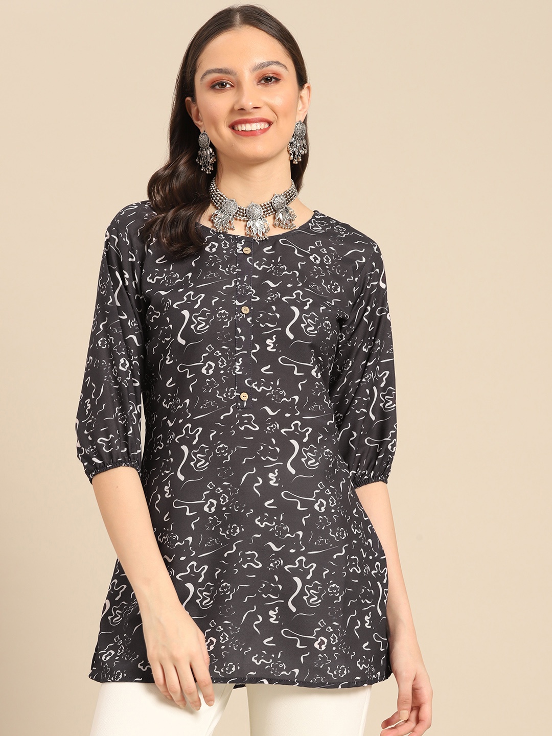 

Sangria Black & White Abstract Printed Kurti