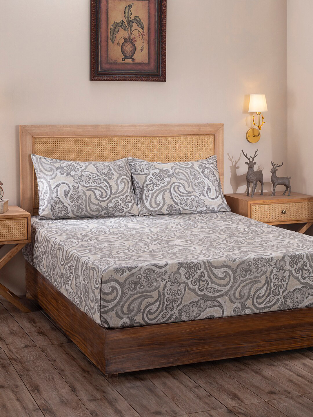 

MASPAR Grey And Beige 400 TC Paisley Superfine Cotton King Bedsheet With 2 Pillow Covers