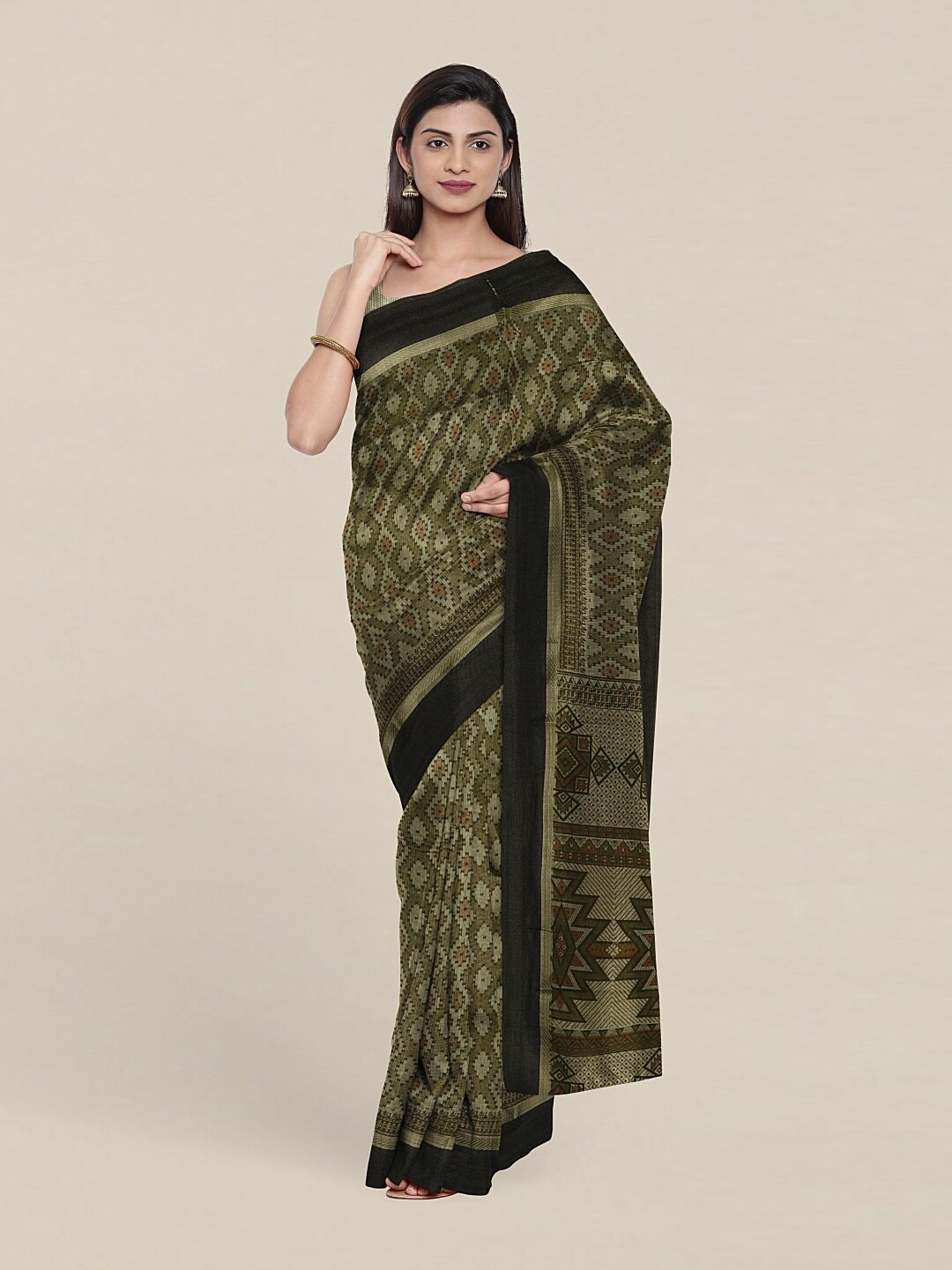

Pothys Green & Black Geometric printed Saree
