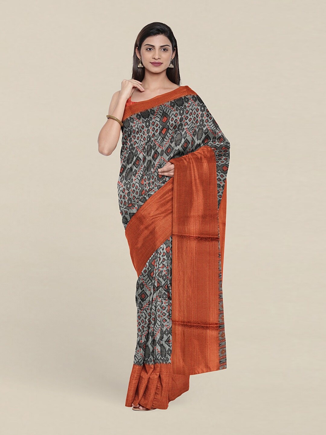 

Pothys Grey & Red Cotton Blend Printed Saree