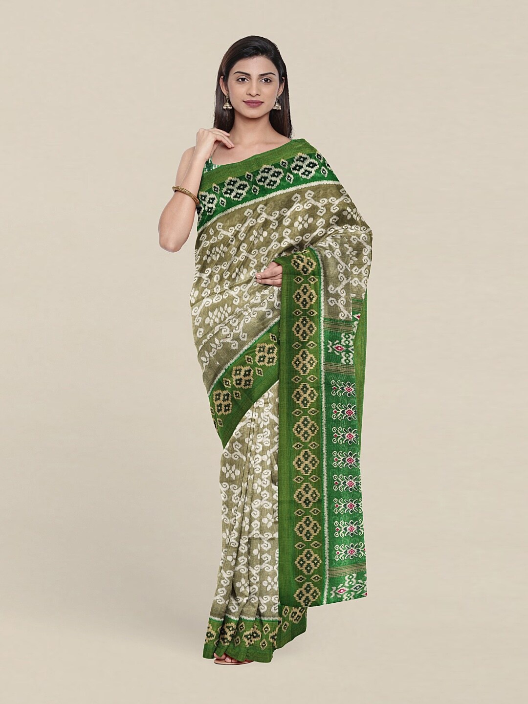 

Pothys Green & White Ethnic Motifs Saree