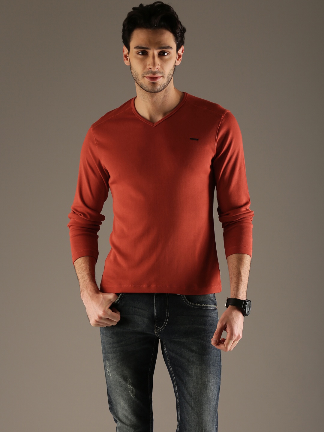 

Flying Machine Men Rust Solid V-Neck T-Shirt