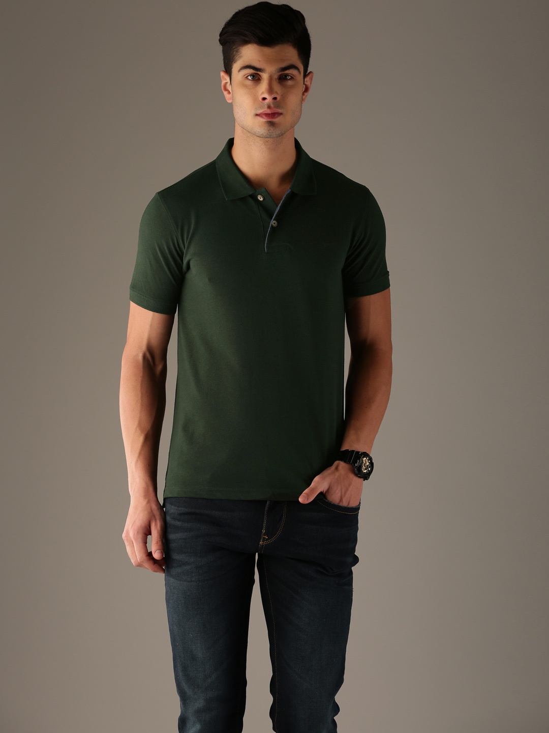 

Flying Machine Men Green Solid Polo Collar T-shirt