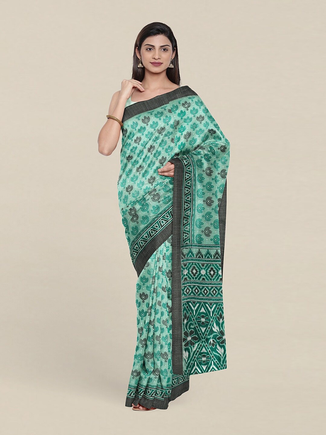

Pothys Green & White Ethnic Motifs Saree
