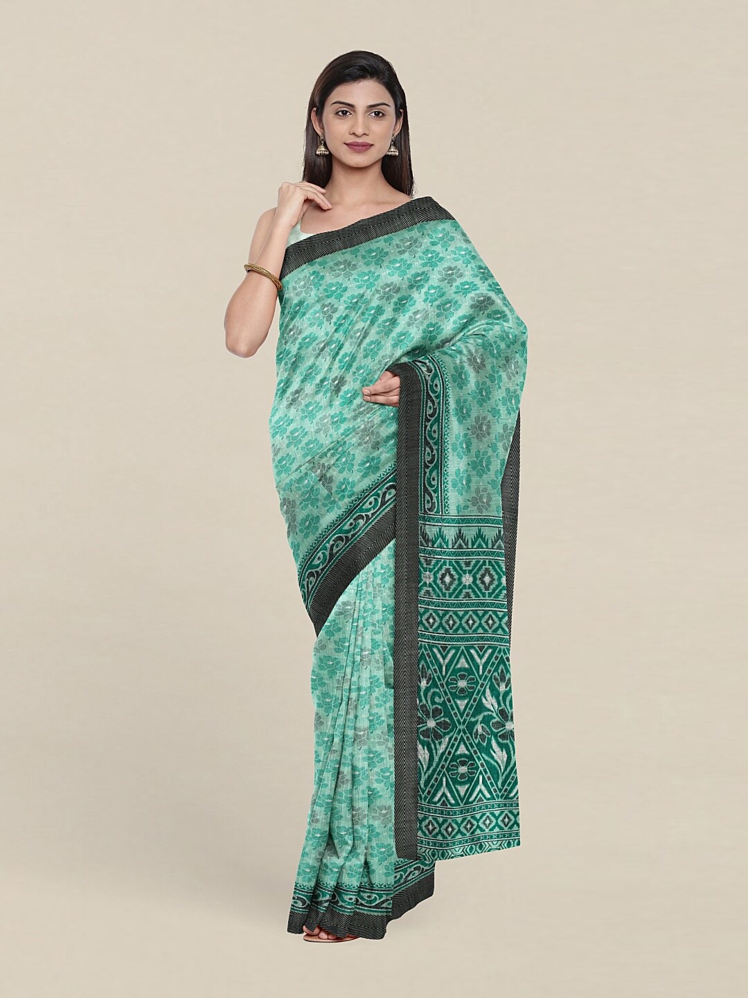 

Pothys Green & White Floral Printed Saree