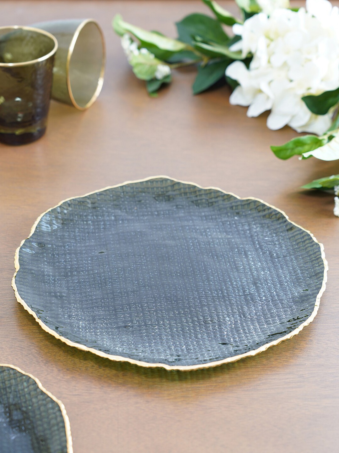 

Pure Home and Living Green Glass Matte Plate