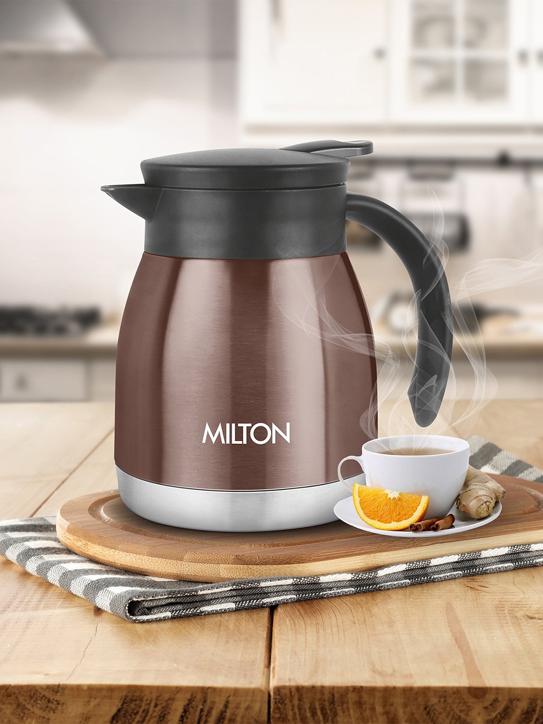 

Milton Brown Bistro 600 Thermosteel 24 Hours Hot and Cold Carafe 490 ml