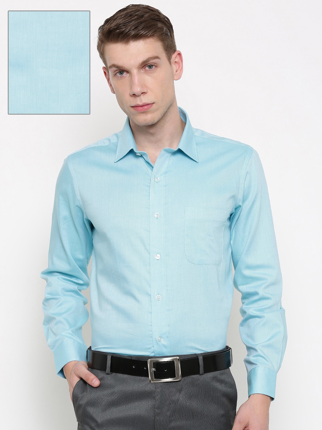 

Arrow Men Blue Regular Fit Solid Formal Shirt