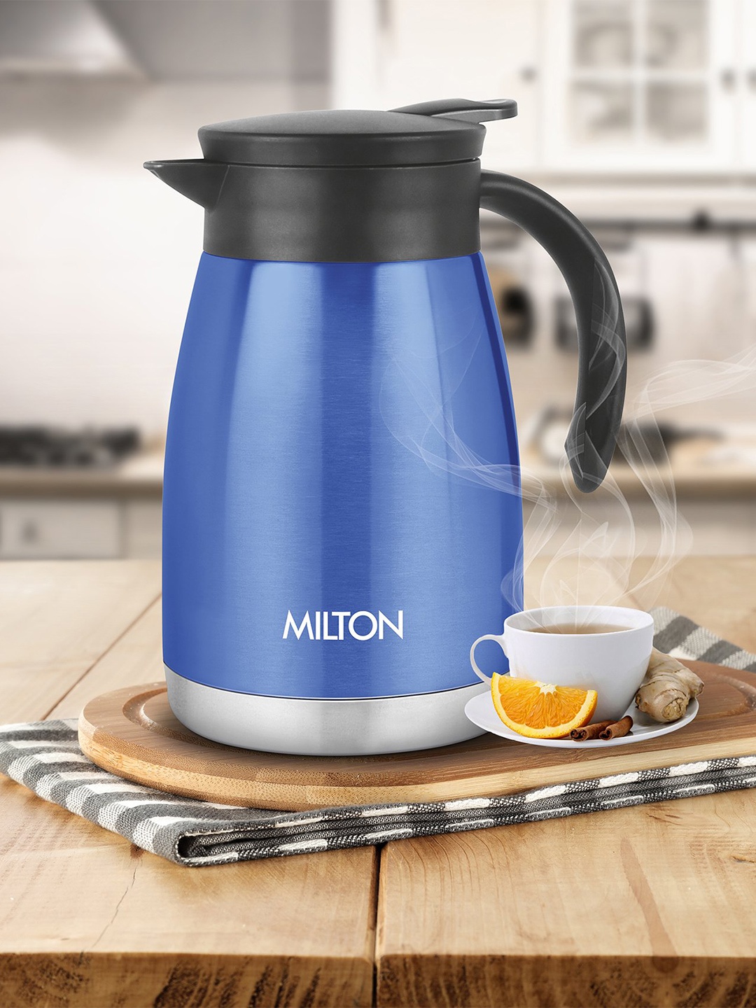

Milton Blue Bistro 800 Thermosteel 24 Hours Hot and Cold Carafe 770 ml