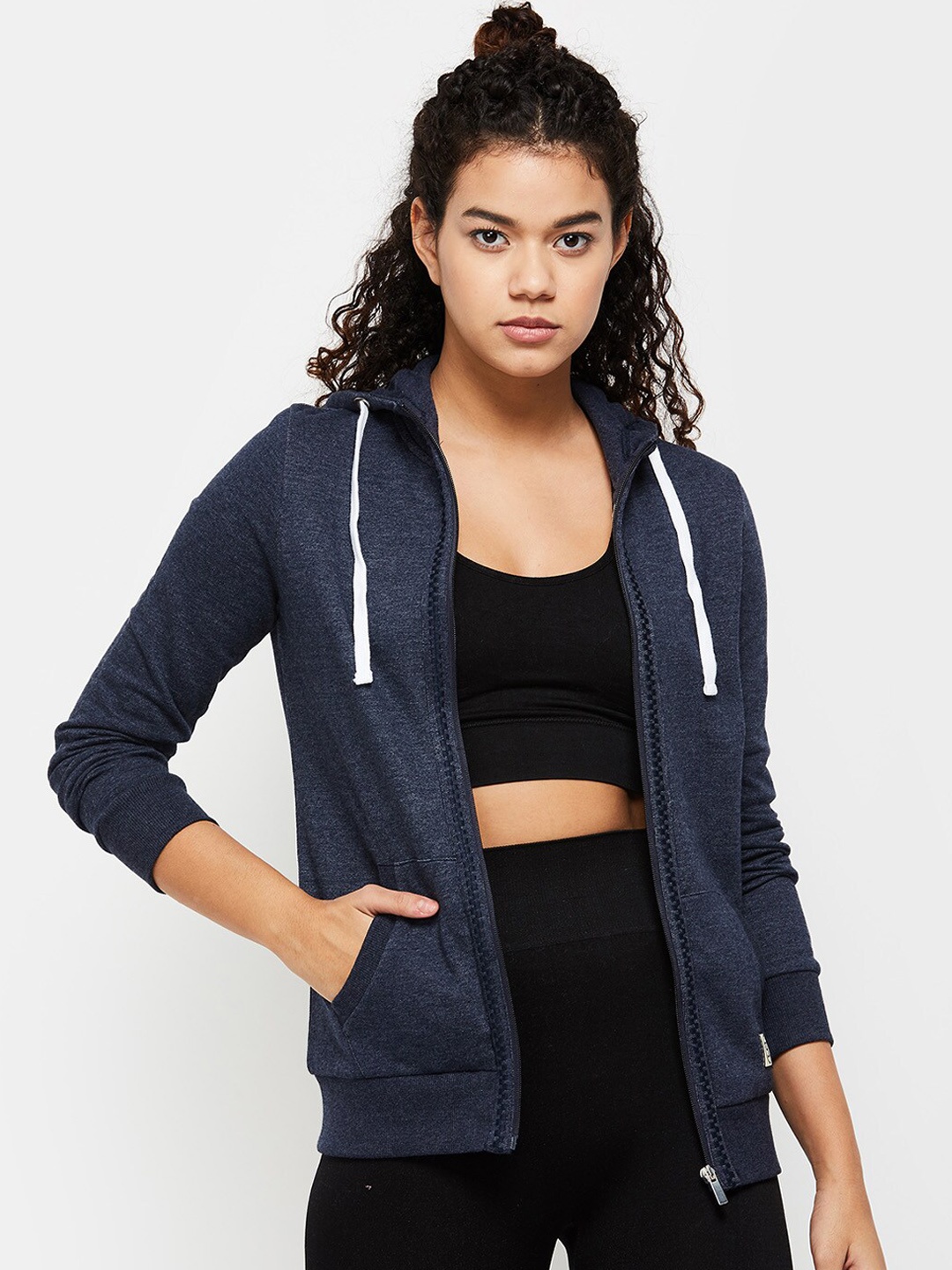 

max Women Windcheater Sporty Jacket, Blue