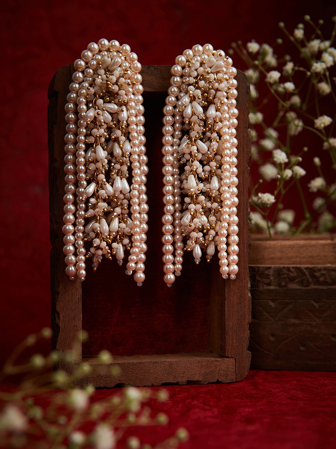 

D'oro Contemporary Drop Earrings, White