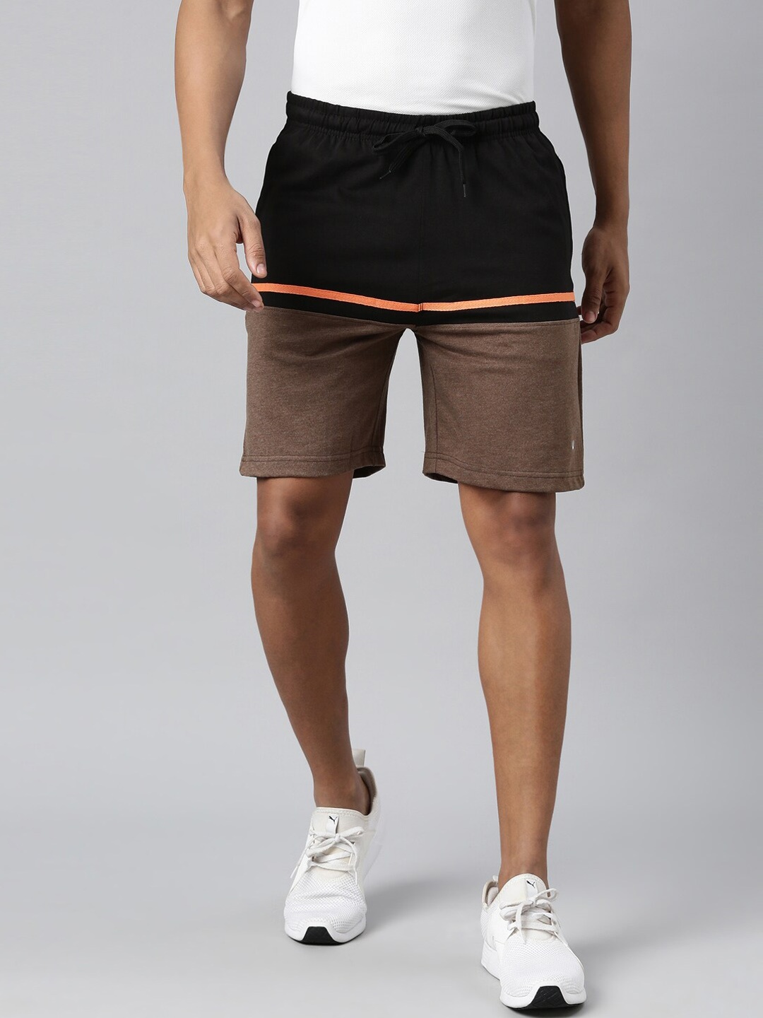 

DIXCY SCOTT Men Colourblocked Shorts, Black