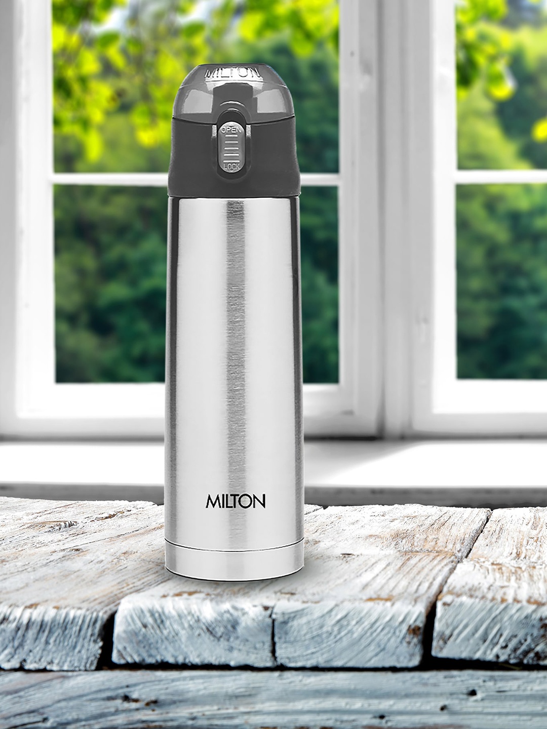 

Milton Silver-Toned Crown 400 Thermosteel 24 Hours Hot & Cold Bottle 350 ml