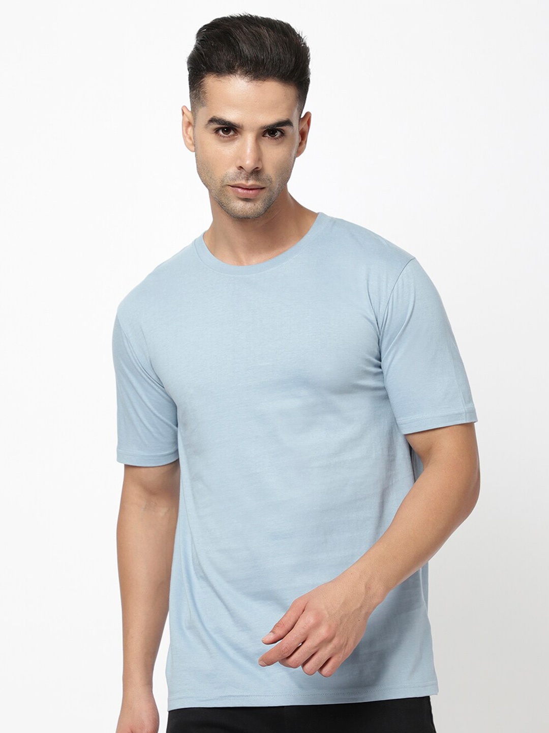 

R&B Men Solid Cotton Short Sleeves T-shirt, Blue