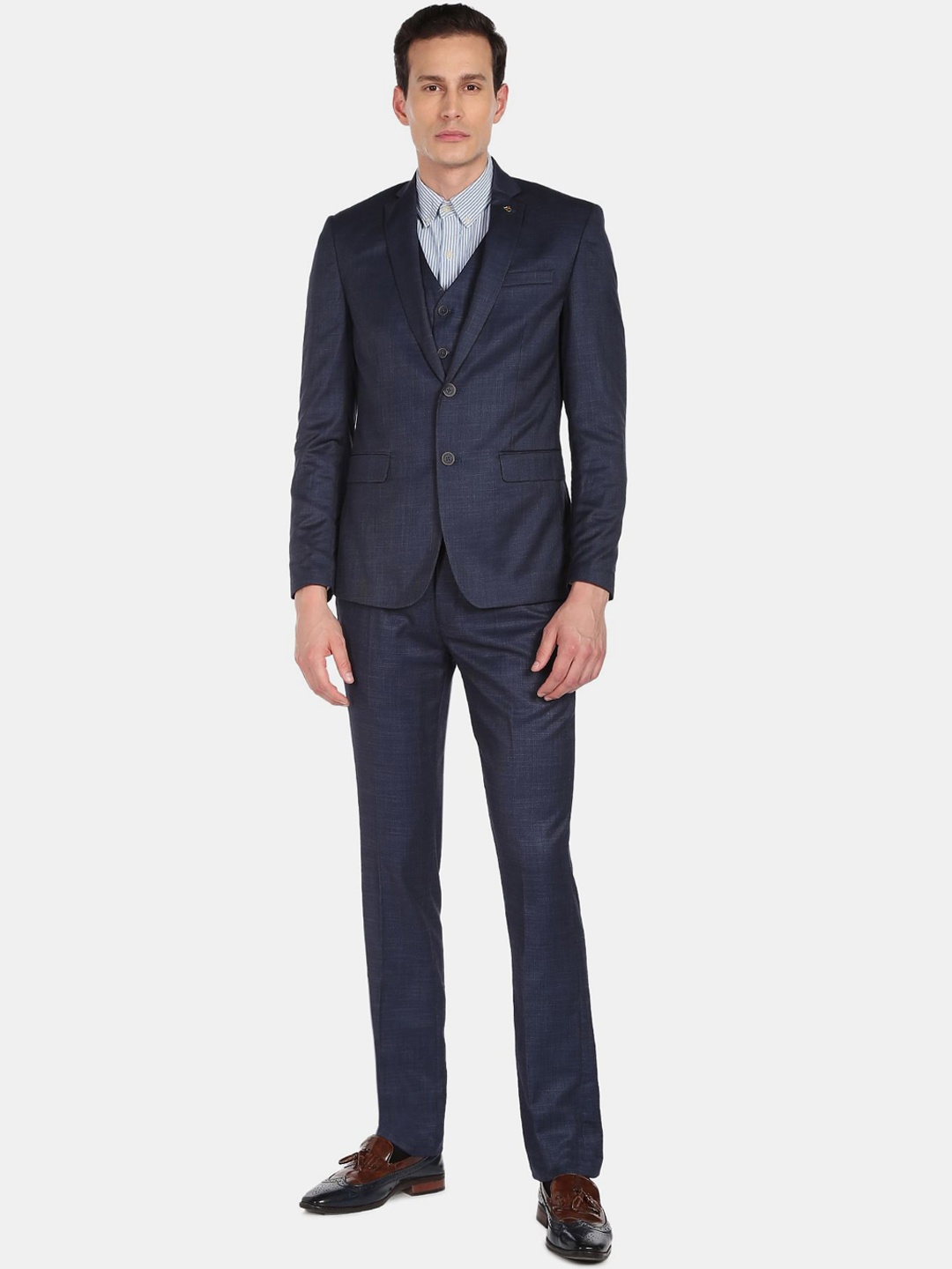 

AD By Arvind Men Solid Tailored Fit Three Piece Suit, Navy blue