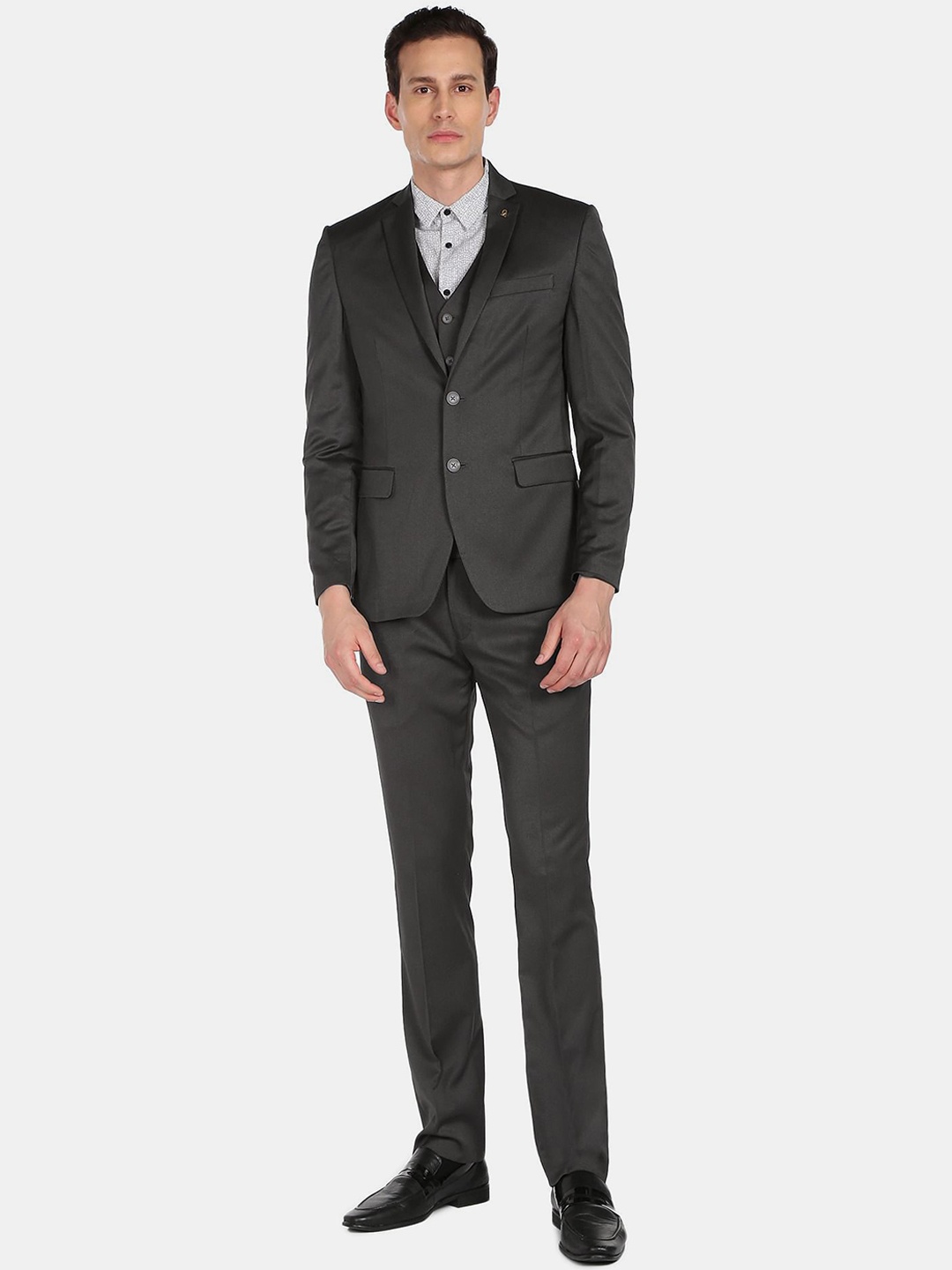 

AD By Arvind Men Solid Tailored-Fit Single-Breasted Formal Suit, Grey