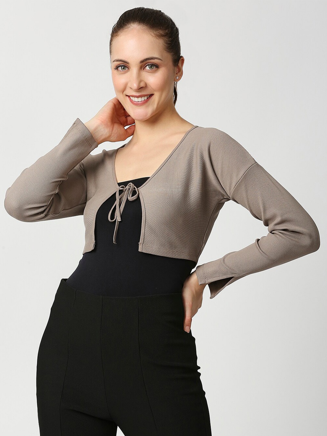 

Blamblack Women Beige Solid Cotton Crop Tie-Up Shrug