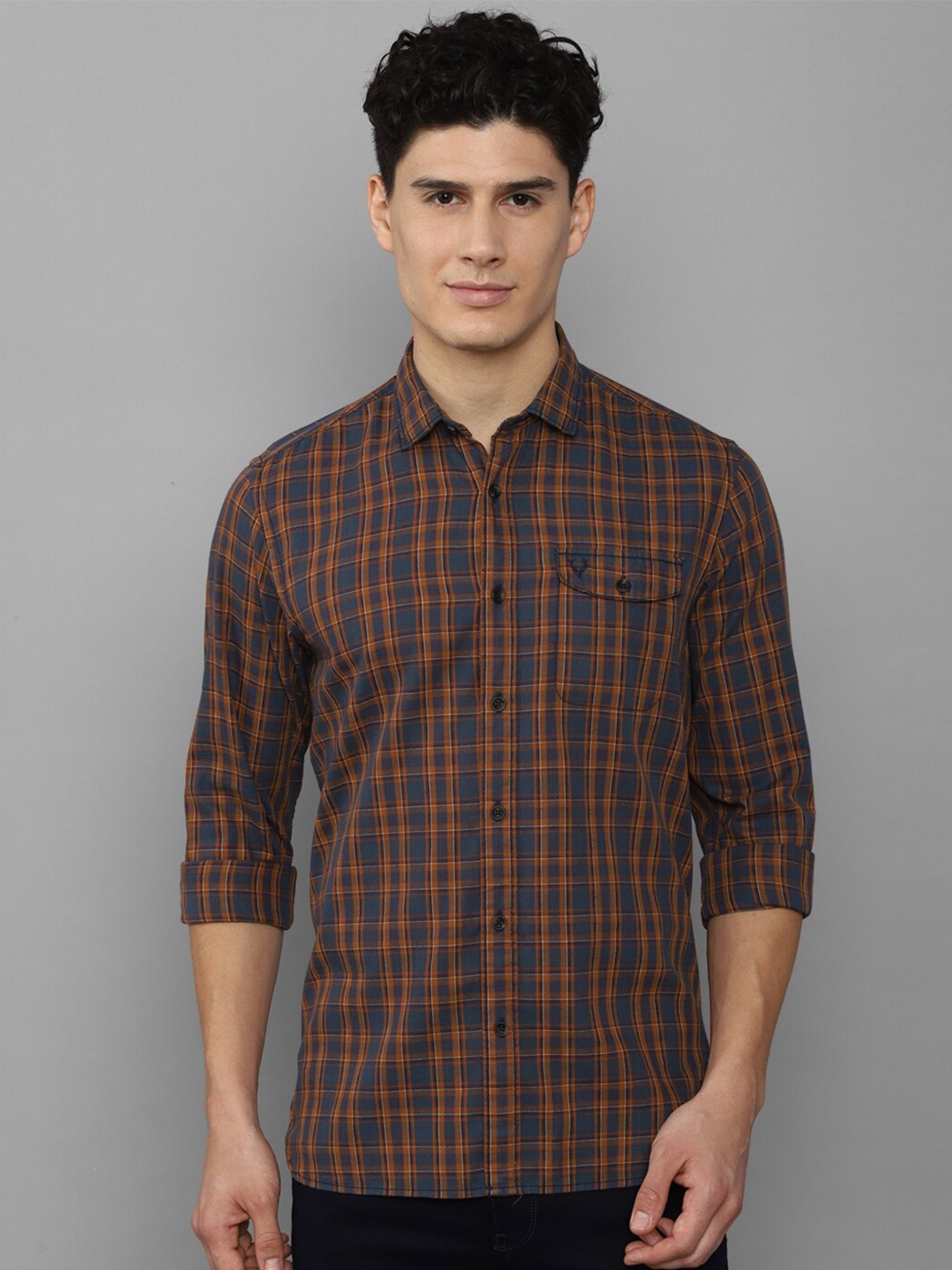 

Allen Solly Sport Men Tartan Checked Casual Shirt, Navy blue
