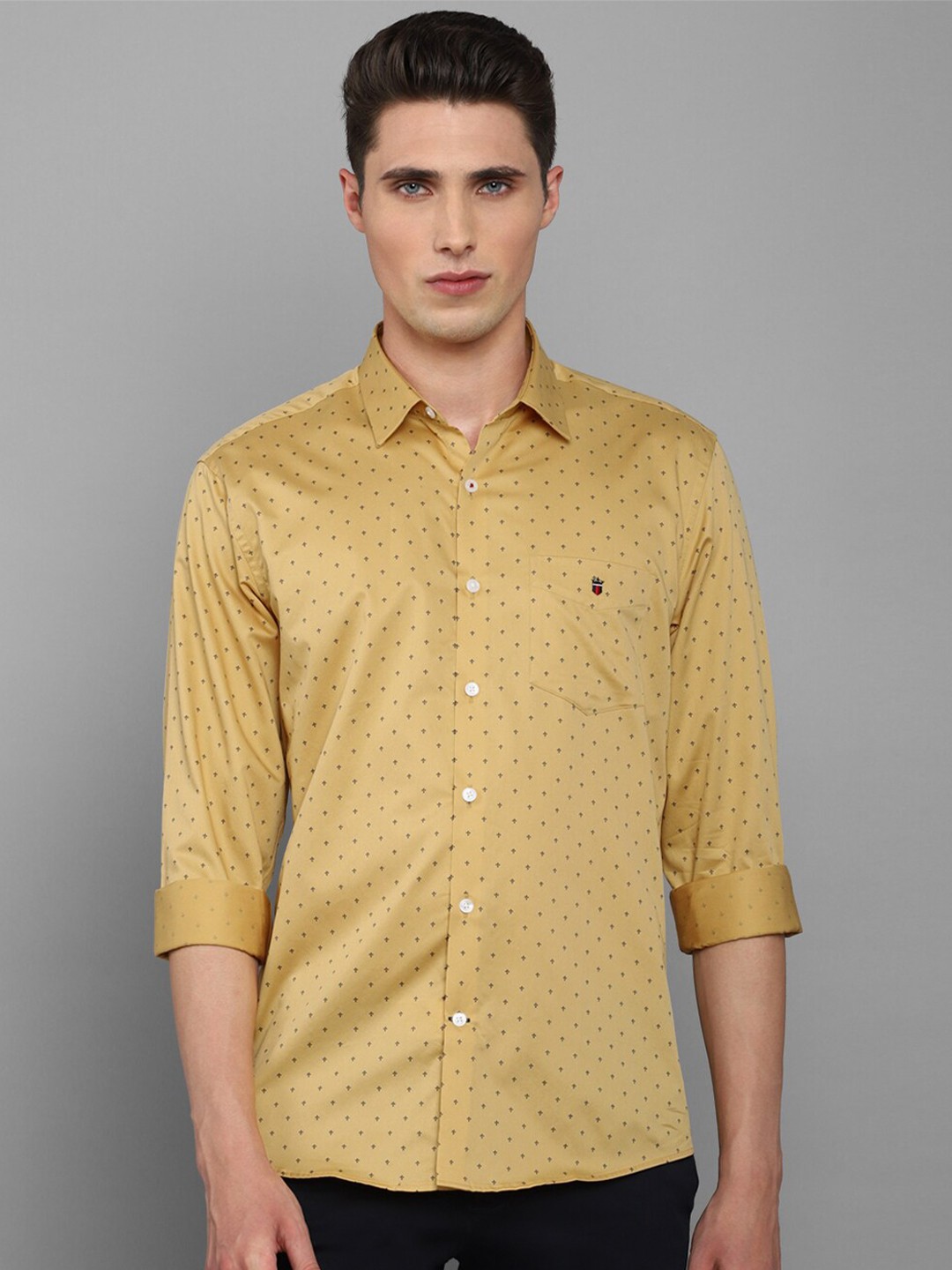 

Louis Philippe Sport Men Slim Fit Printed Pure Cotton Casual Shirt, Yellow