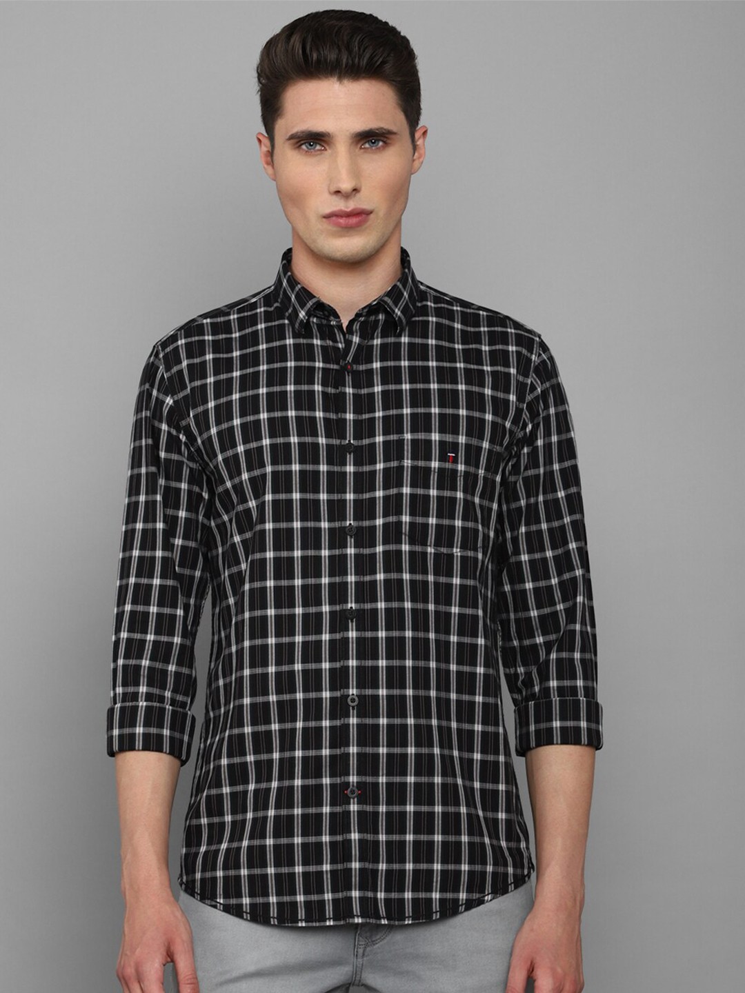 

Louis Philippe Sport Men Windowpane Checks Slim Fit Pure Cotton Casual Shirt, Black