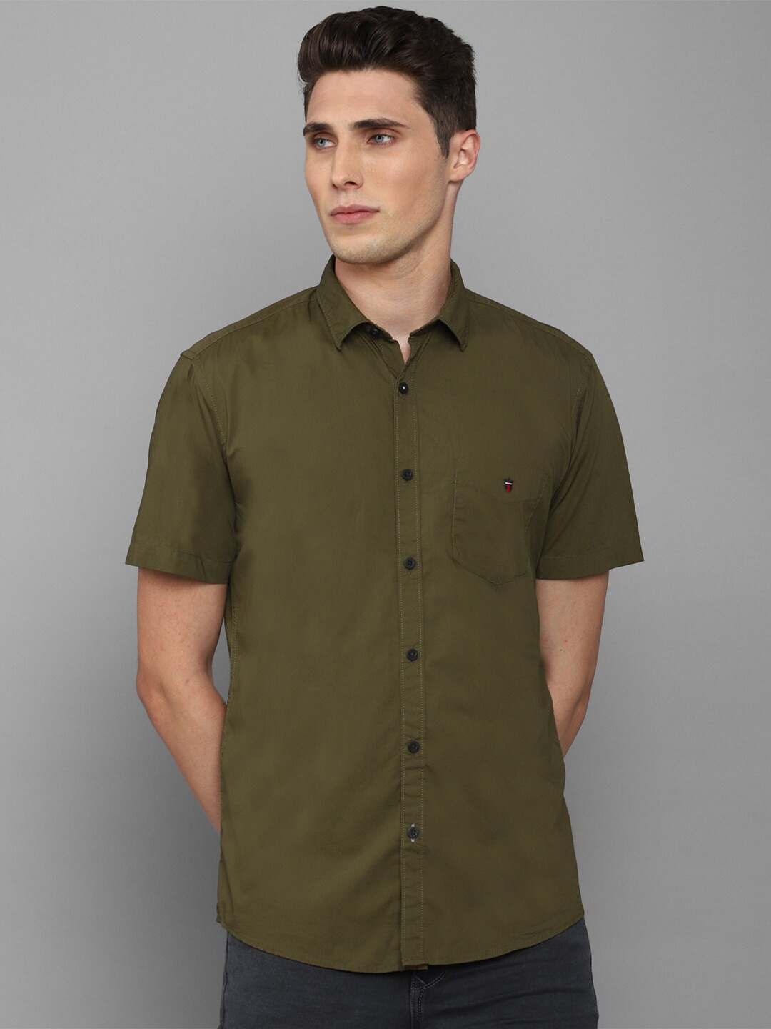 

Louis Philippe Sport Men Slim Fit Pure Cotton Casual Shirt, Green