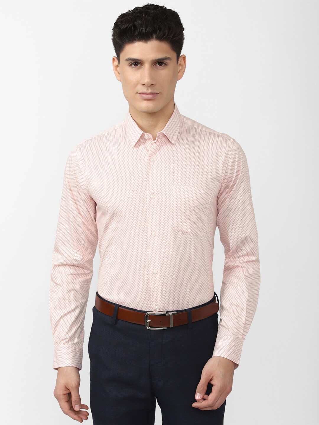 

Peter England Men Printed Formal Shirt, Peach