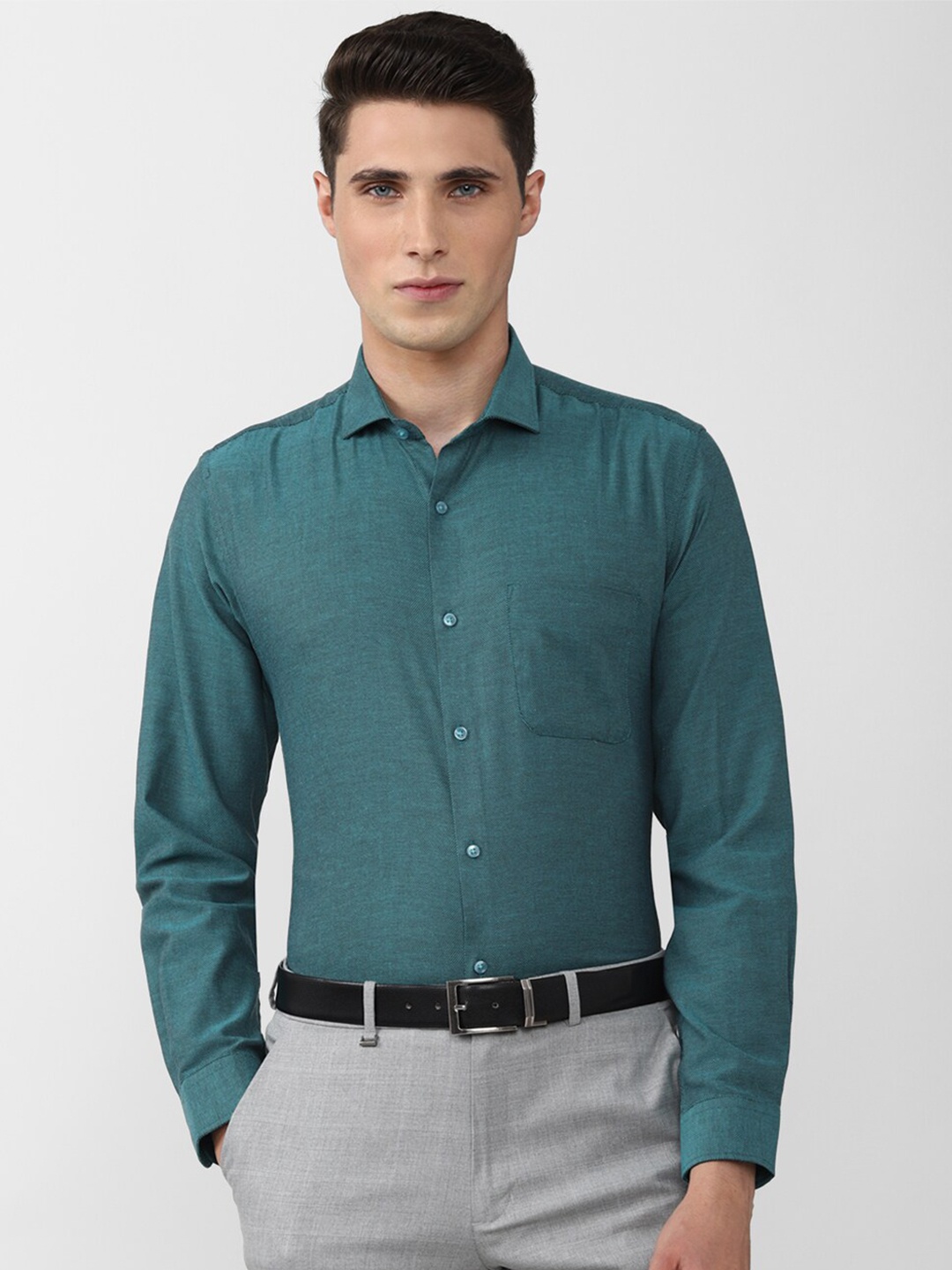 

Peter England Men Slim Fit Formal Shirt, Green