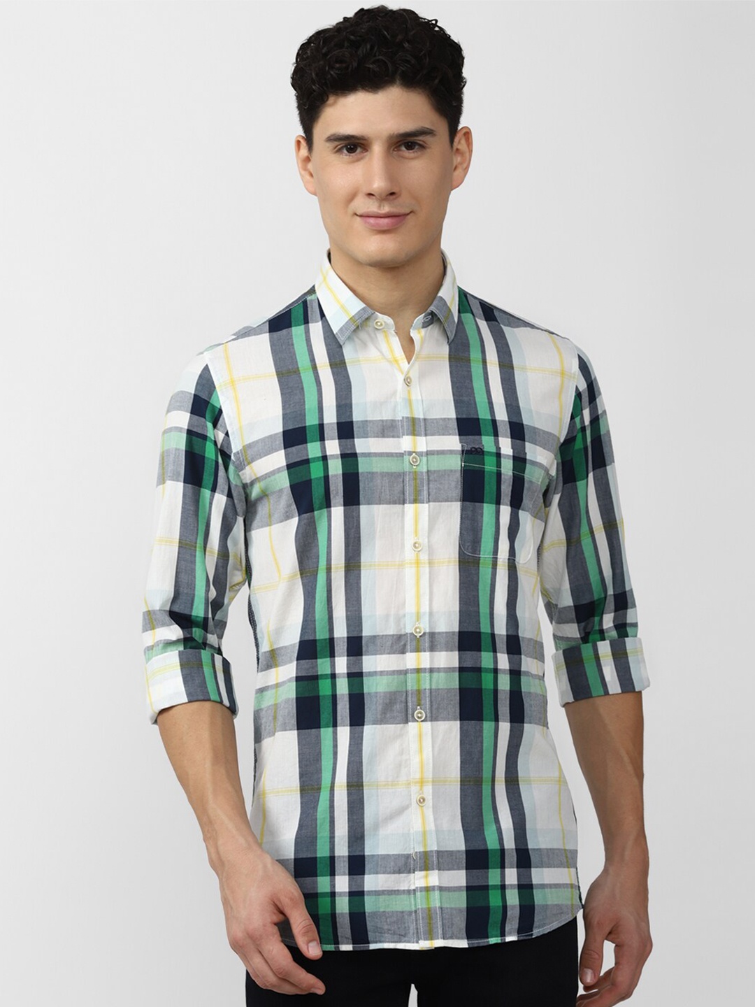 

Peter England Casuals Men Slim Fit Tartan Checks Cotton Casual Shirt, White