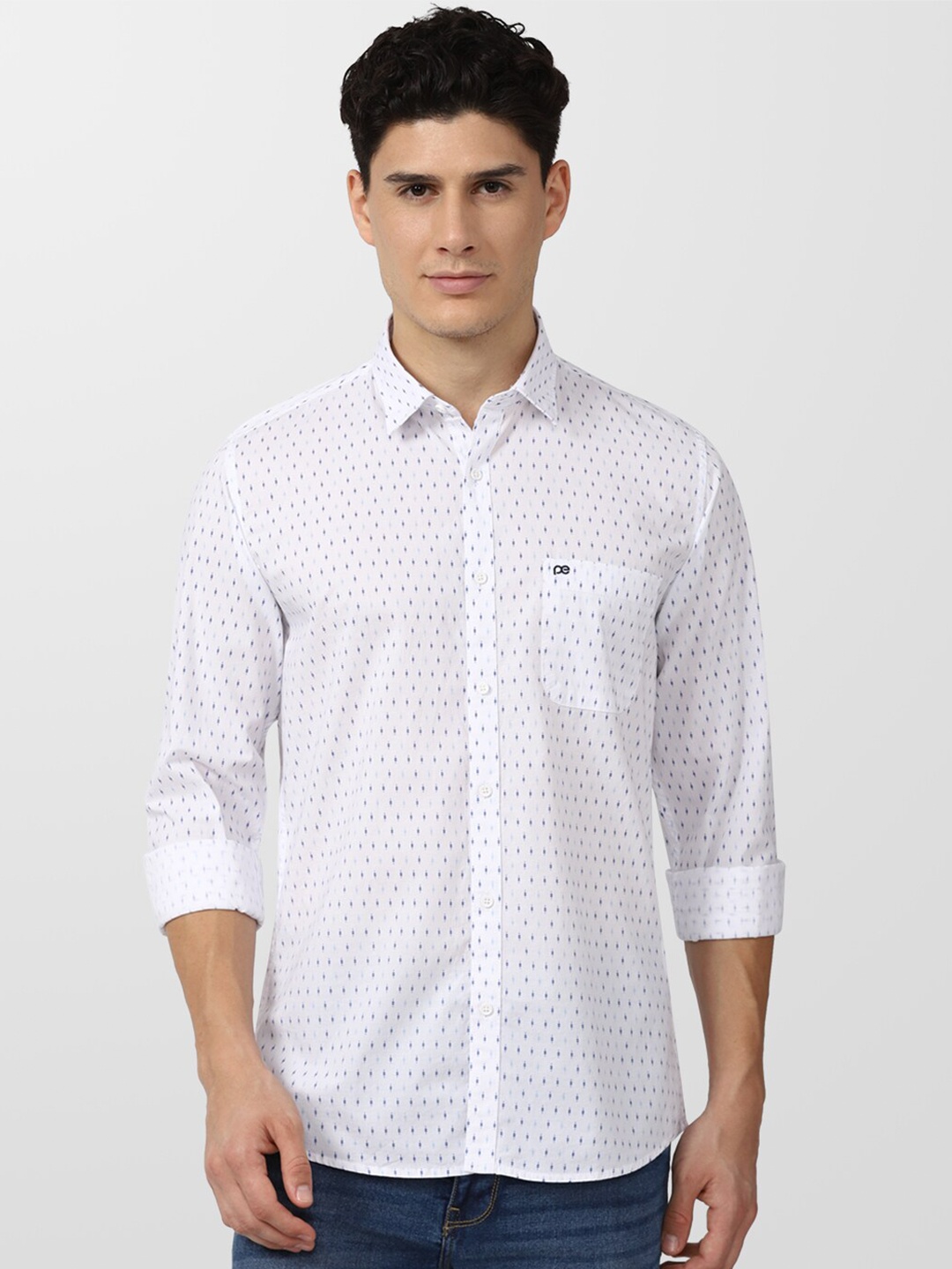 

Peter England Casuals Men Slim Fit Printed Cotton Casual Shirt, White