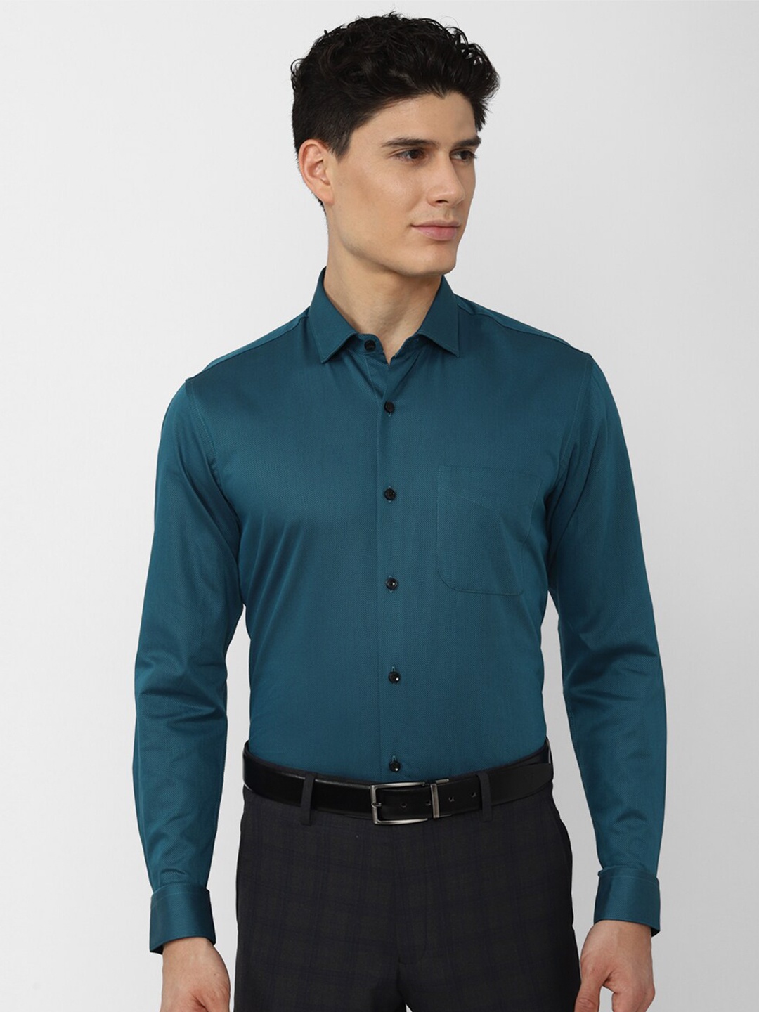 

Peter England Elite Men Pure Cotton Formal Shirt, Blue