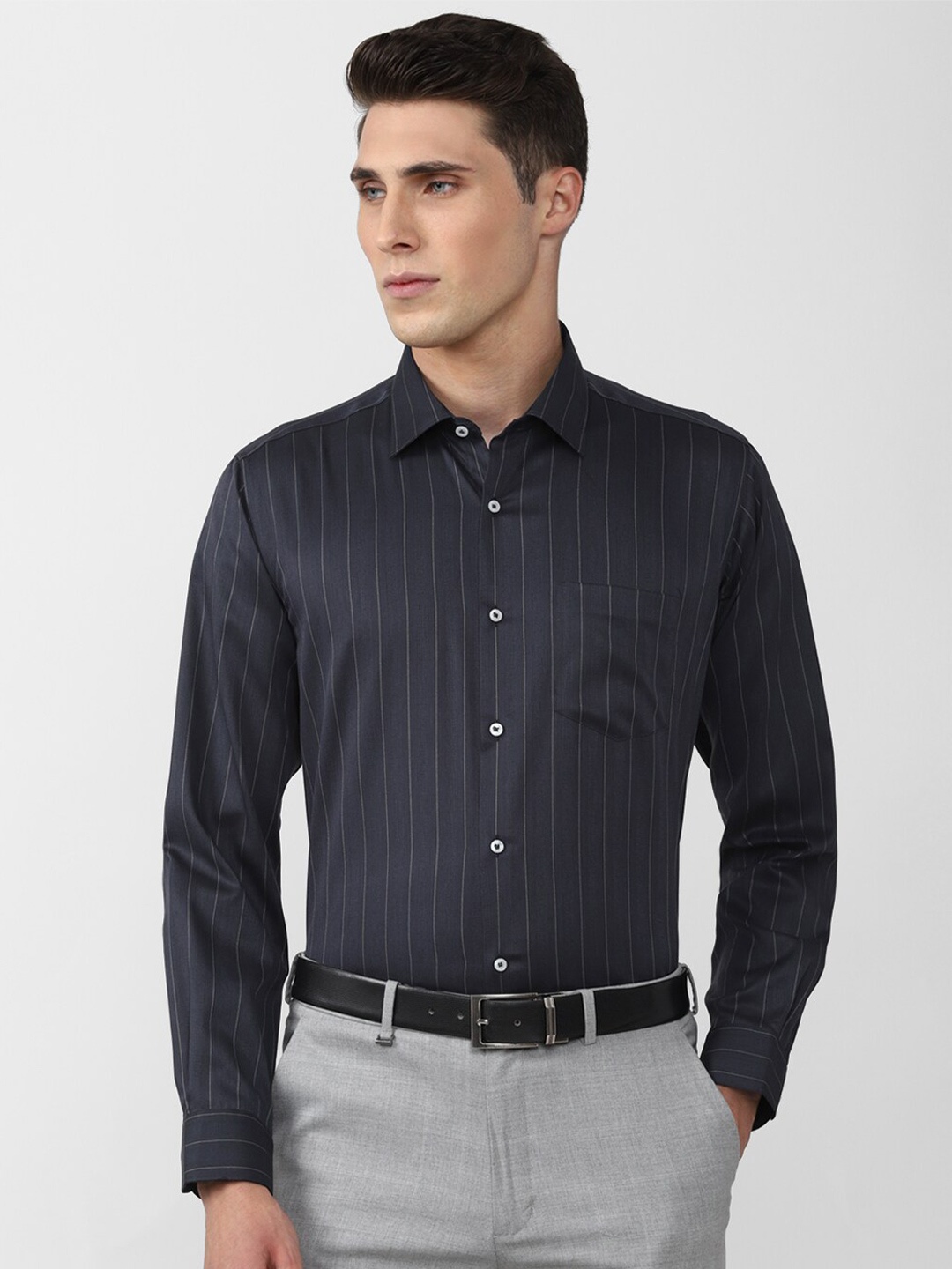 

Van Heusen Men Striped Pure Cotton Formal Shirt, Navy blue