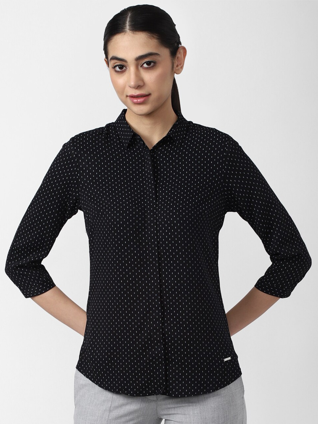 

Van Heusen Woman Printed Regular Fit Casual Shirt, Black