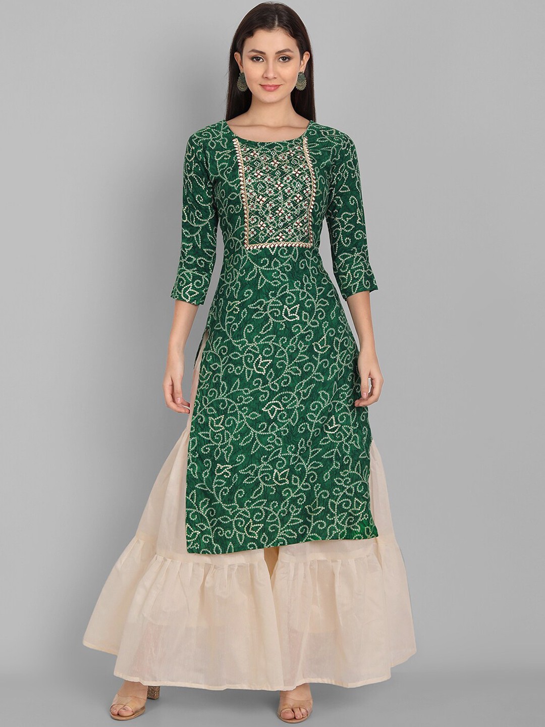 

Pakiza Women Green Printed Gotta Patti Kurta
