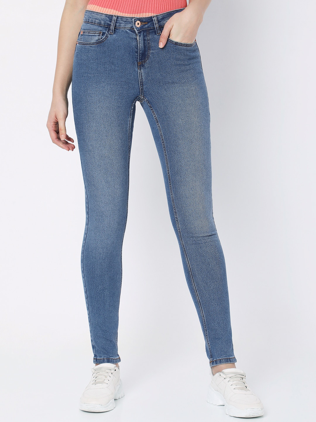 

Vero Moda Women Blue Heavy Fade Stretchable Jeans