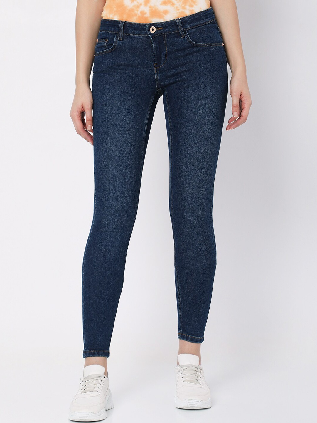 

Vero Moda Women Blue Low-Rise Light Fade Stretchable Jeans