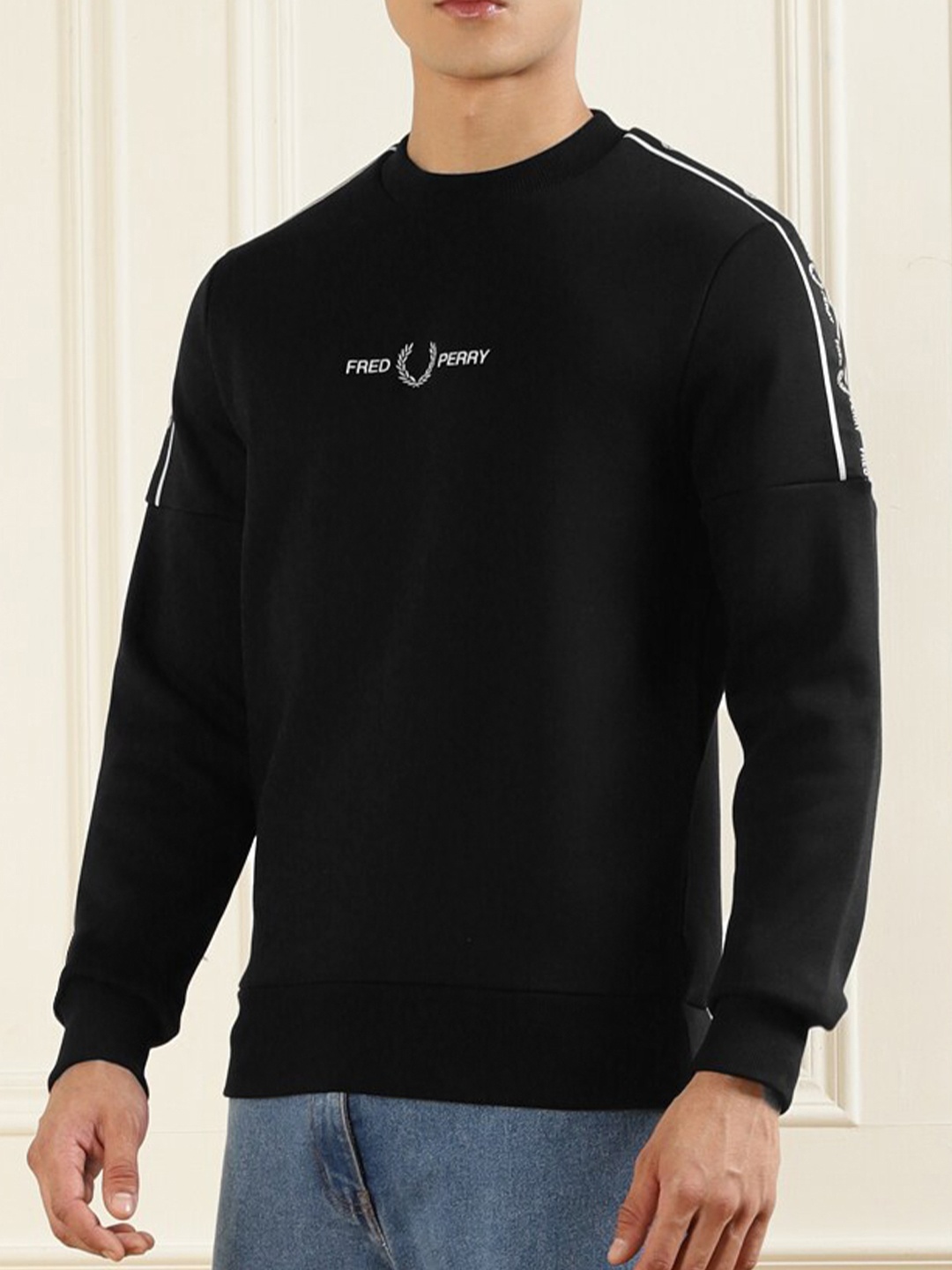 

Fred Perry Men Solid Sweatshirt, Black