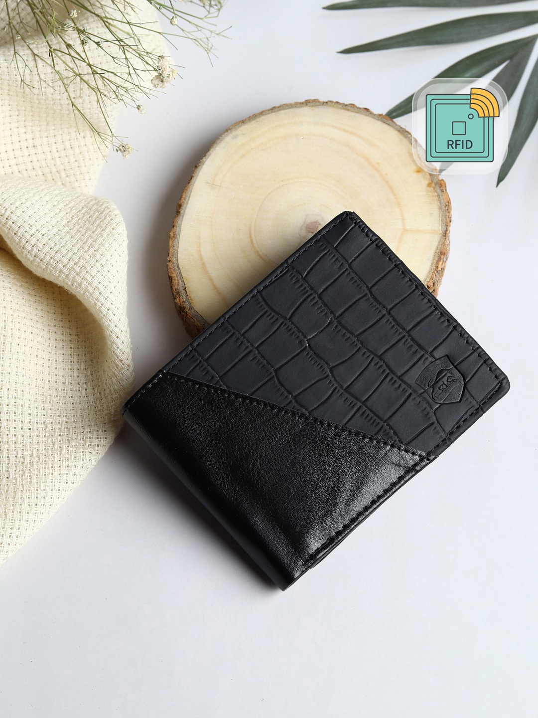 

SAMTROH Men Black Textured PU Two Fold Wallet