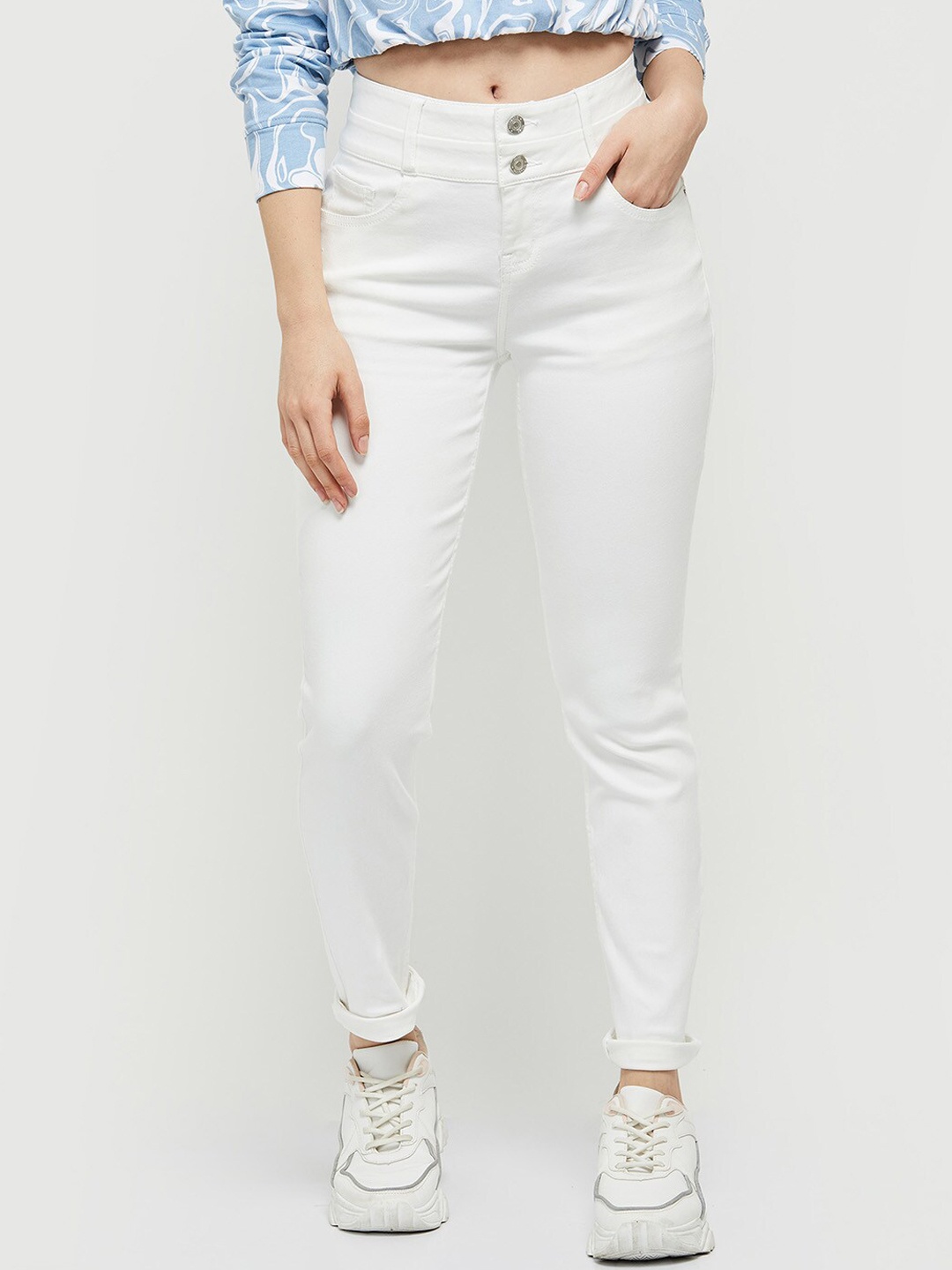 

max Women White Mildly Distressed Jeans