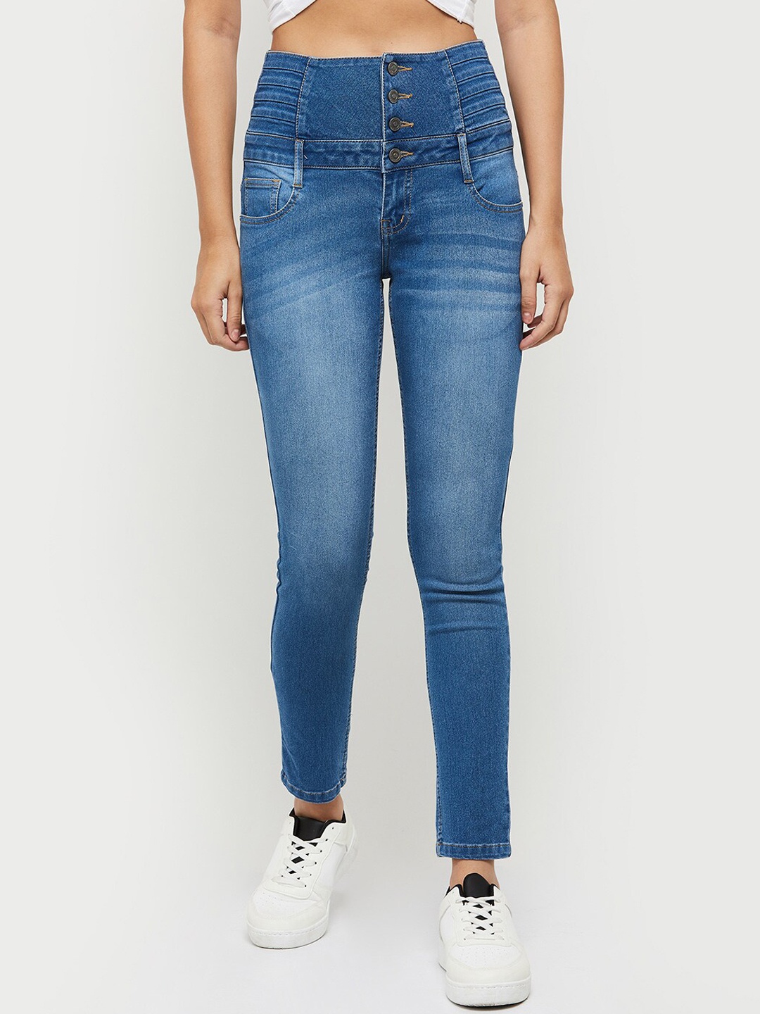 

max Women Blue Light Fade Jeans
