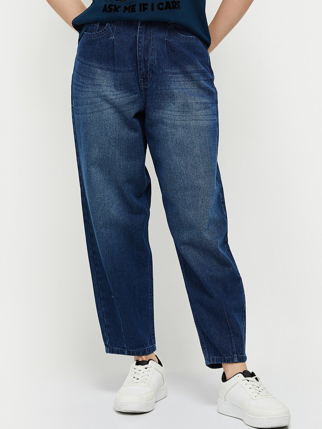 

max Women Blue Low Distress Light Fade Jeans