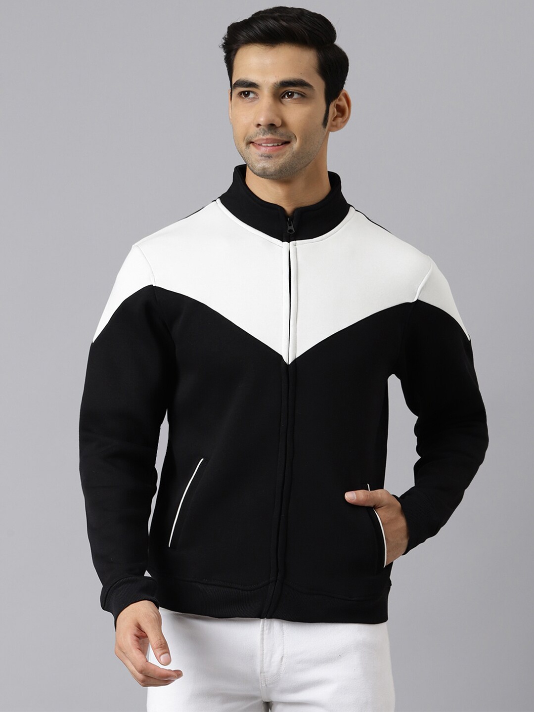 

BESIMPLE Men Colourblocked Sweatshirt, Black