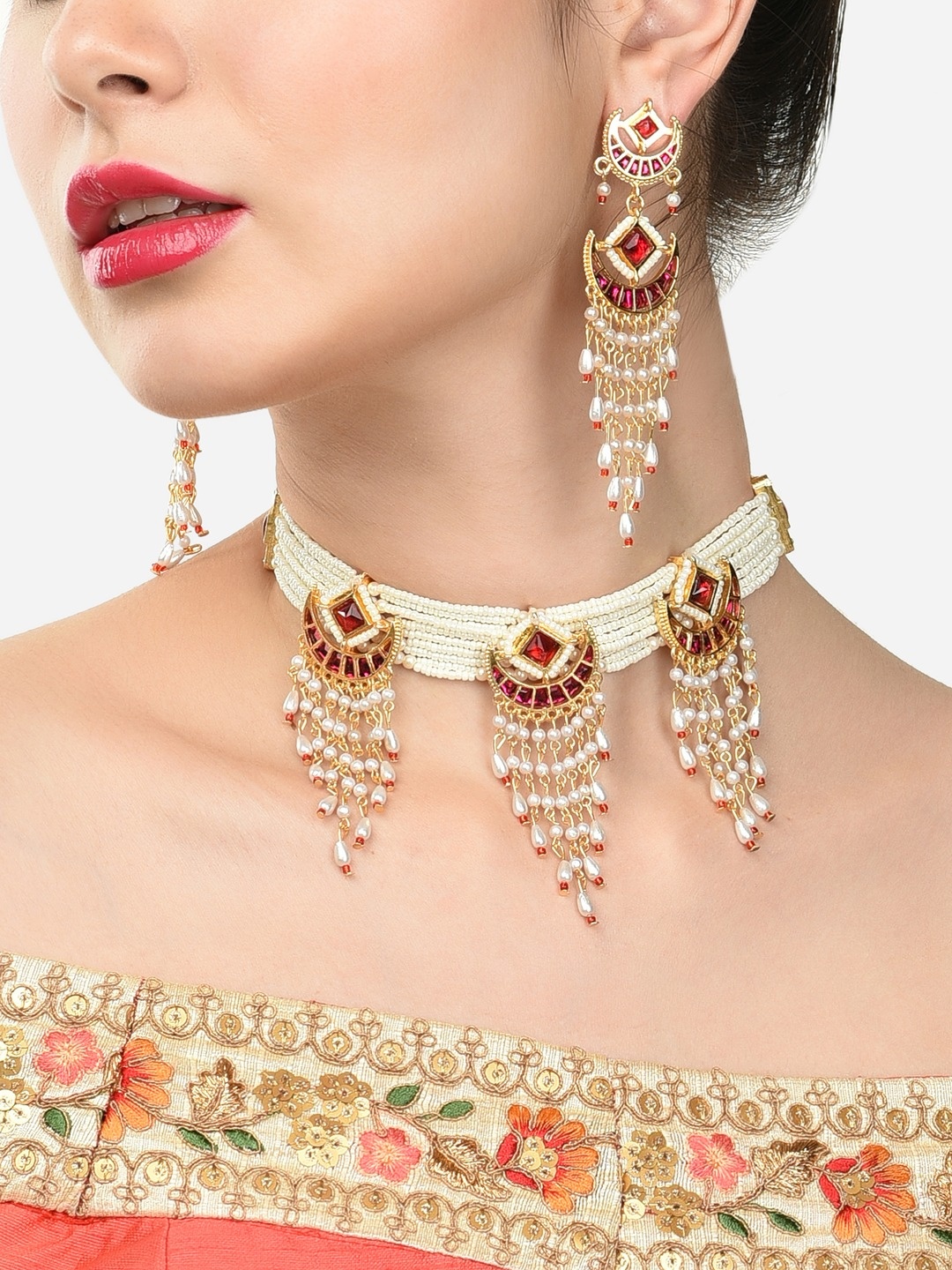 

Zaveri Pearls Gold-Plated Artificial beads Studded Jewellery Set