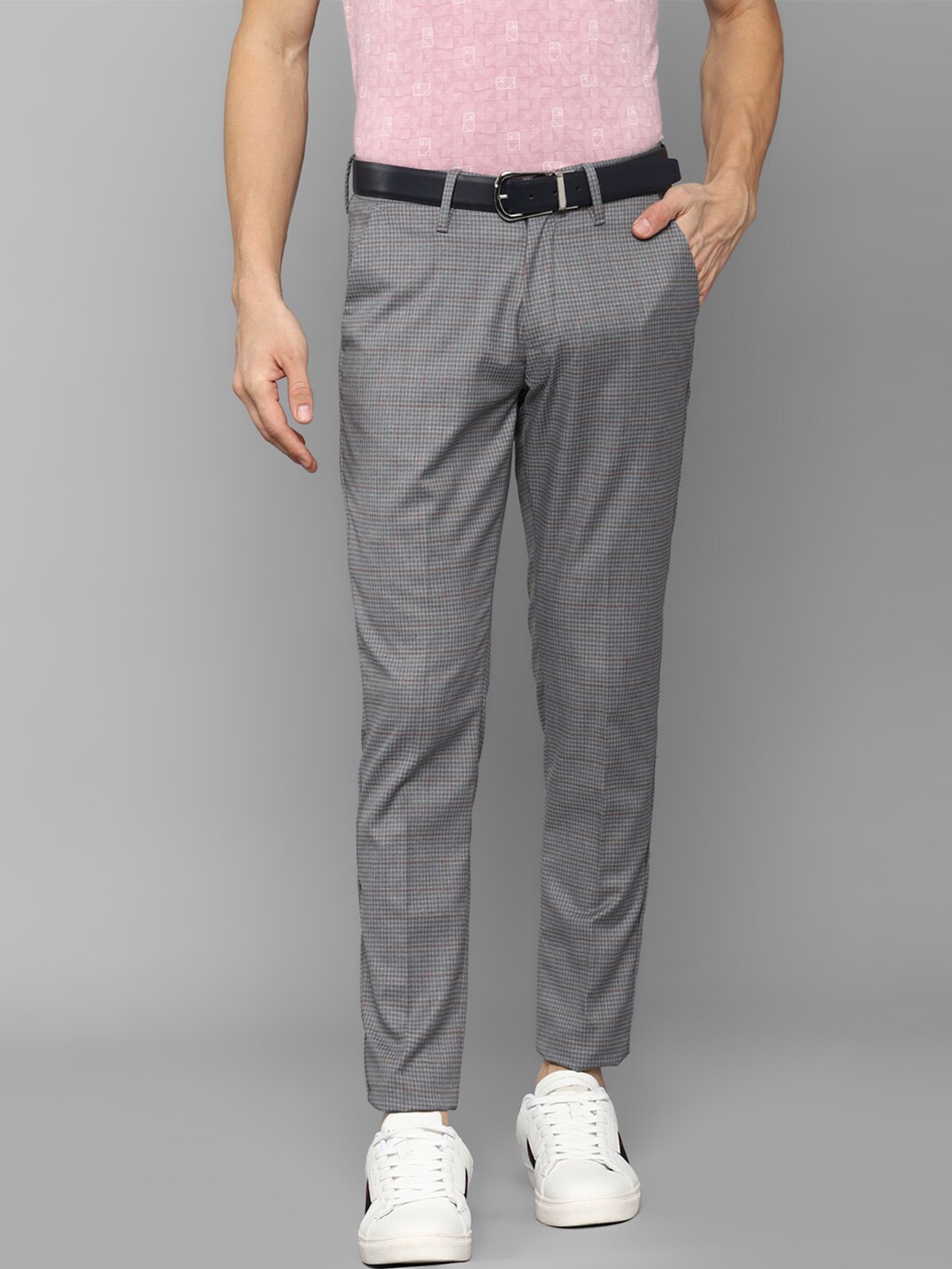 

Louis Philippe Sport Men Charcoal Checked Polyester Slim Fit Trousers