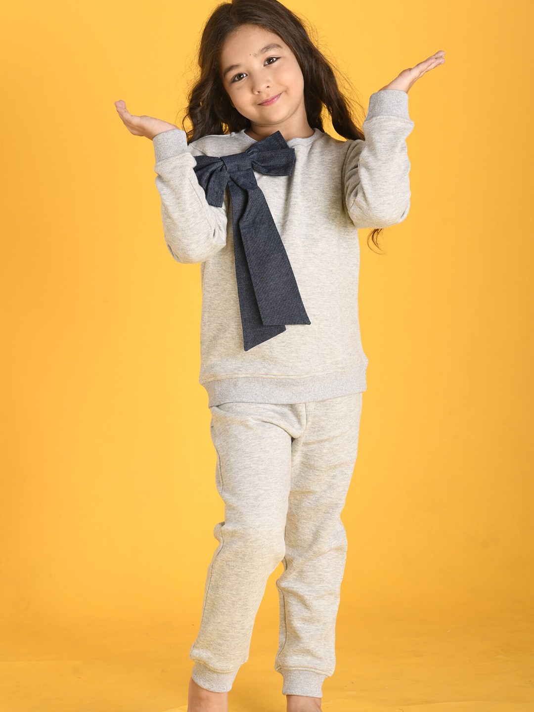 

Anthrilo Girls Grey Melange Denim Bow Fleece Plain Sweatshirt & Jogger Set