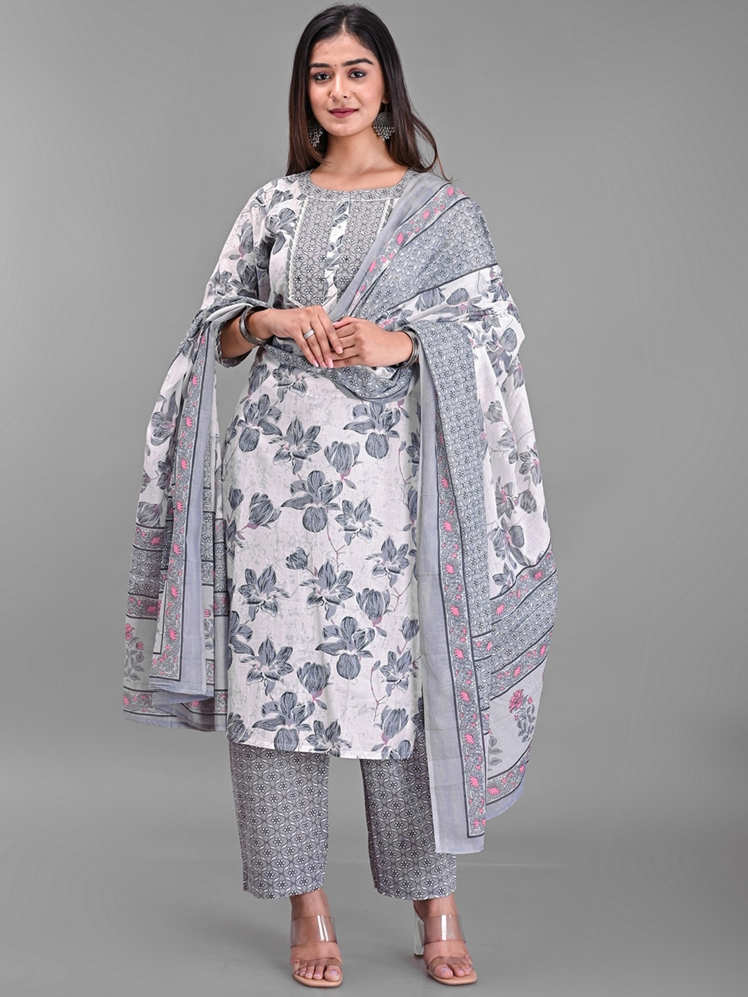 

EtnicaWear Women White Floral Printed Pure Cotton Kurta with Pyjamas & With Dupatta